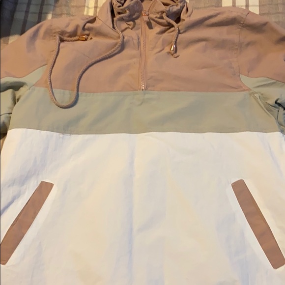 Amber Color Block Nylon Jacket - Picture 4 of 7